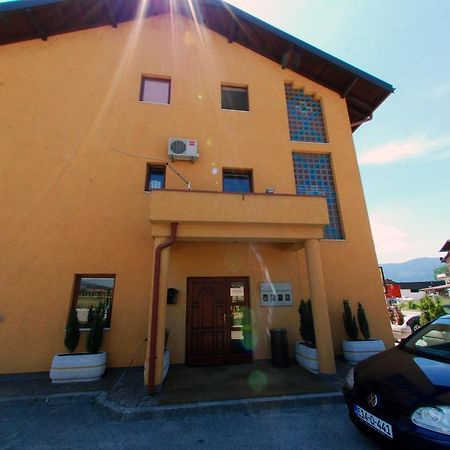 Hotel Arizona Sarajevo Lukavica Dış mekan fotoğraf