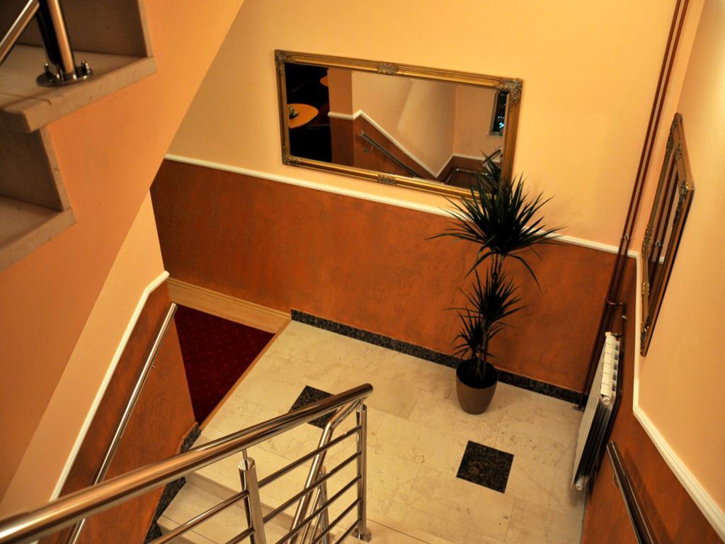 Hotel Arizona Sarajevo Lukavica Dış mekan fotoğraf
