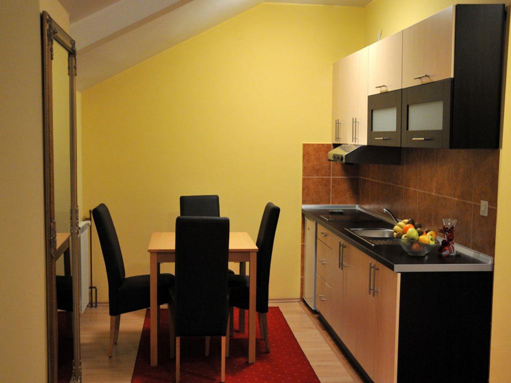 Hotel Arizona Sarajevo Lukavica Dış mekan fotoğraf