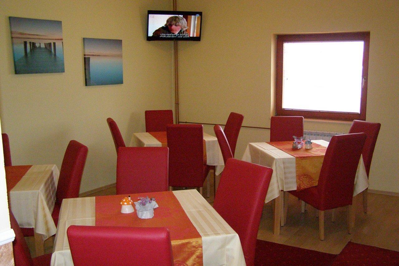 Hotel Arizona Sarajevo Lukavica Dış mekan fotoğraf