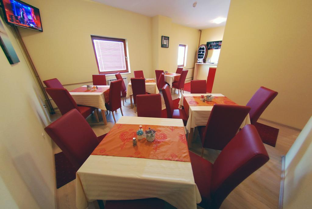 Hotel Arizona Sarajevo Lukavica Dış mekan fotoğraf