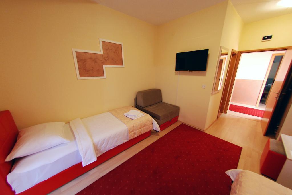 Hotel Arizona Sarajevo Lukavica Dış mekan fotoğraf