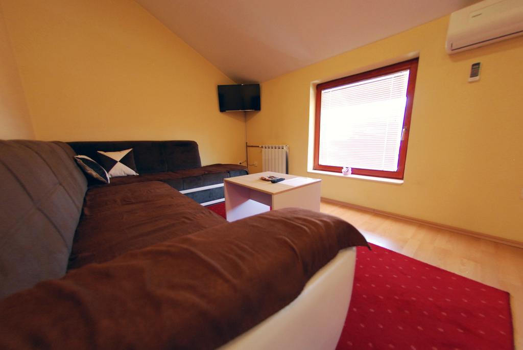 Hotel Arizona Sarajevo Lukavica Dış mekan fotoğraf