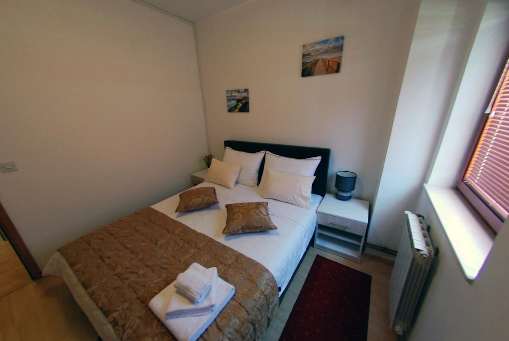 Hotel Arizona Sarajevo Lukavica Dış mekan fotoğraf