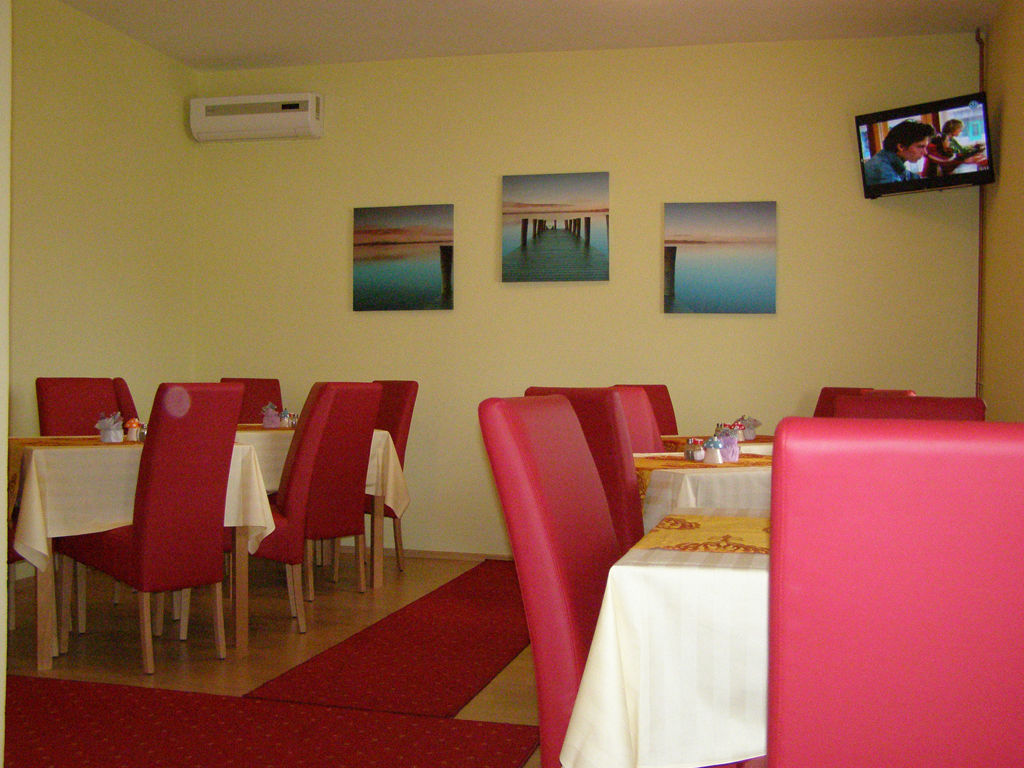 Hotel Arizona Sarajevo Lukavica Dış mekan fotoğraf